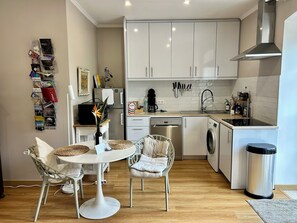 Private kitchen - Do Padre - a relaxing vacation in the heart of Portugal - our "Lisbon Apartment" (Brogueira)