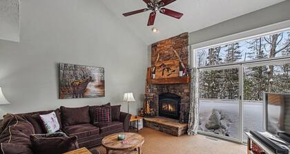 Spacious 3 bdrm with Loft, 2 Bath Plus, 1630 Sq Ft. Many onsite amenities with Golf/Skiing near by!