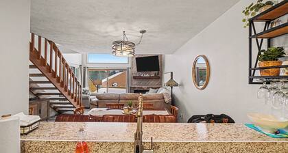 Spacious 2 bdrm, 2 Bath with Loft, 1500 Sq Ft. Many onsite amenities with Golf/Skiing near by!