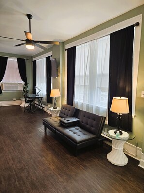 Living area - Bank of Robersonville Skyview Loft (Robersonville)