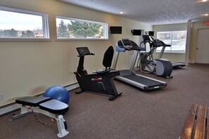 Fitness facility - Spacious 2 bdrm, 1 Bath Plus, 950 Sq Ft.  Many onsite amenities with Golf/Skiing near by! (Harbor Springs)