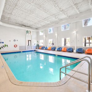 Indoor pool - Gulf Front Master - Close to Pier Park (Panama City Beach)