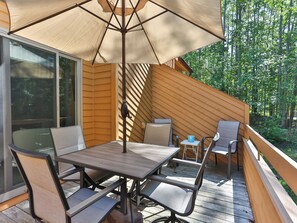Outdoor dining - Spacious 2 bdrm, 2 Bath with Loft, 1380 Sq Ft.  Many onsite amenities with Golf/Skiing near by! (Harbor Springs)
