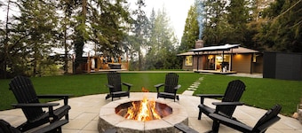 Evergreen Escape: Sauna, Cold Plunge & Hot Tub
Near the beautiful Deception Pass