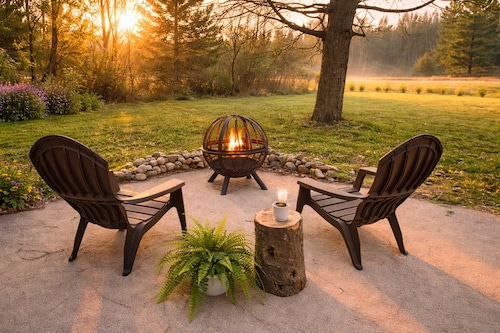 Private 2 RV Glamping Retreat w/ Hot Tubs