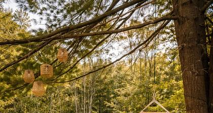 Firefly-A Cozy Escape at Birch + Flame Hot Tub