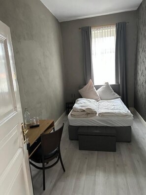 Camera doppia, vista città