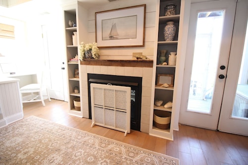 NEW! Still Waters Cottage. Charming 3-Bedroom Home, New To the Rental Market!!
