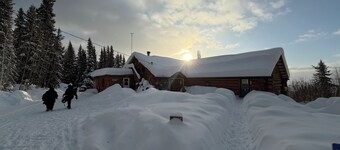 A Taste of Alaska Lodge