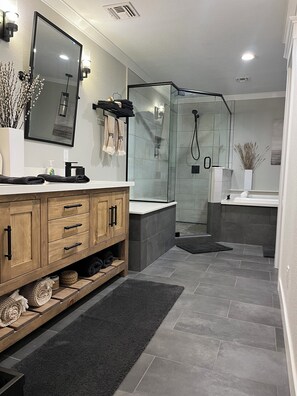 Shower, towels, toilet paper - Remodeled Parker Home 60ft Private Parking and 54' Dock (Parker)