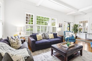 TV, fireplace - Hot Tub + Fire Pit + EV Charger | Walk Score 87 (Atlanta)