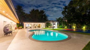 Comfort Villa | Pool