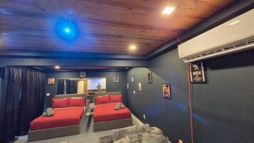 Comfort Villa | Television