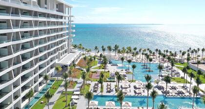 Beautiful One Bedroom suite in luxurious Cancun Resort.