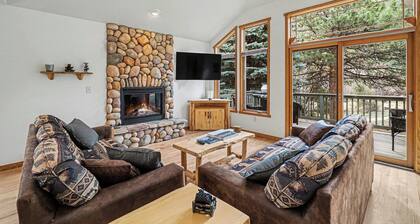 Riverfront Townhouse + Private Fishing + Wildlife