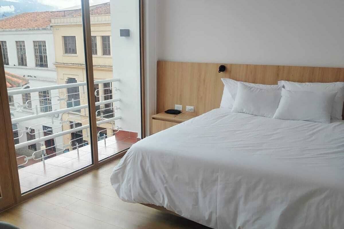 컴포트 아파트, 발코니, 시내 전망