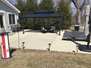 Outdoor dining - Hudson River Oasis (Stillwater)