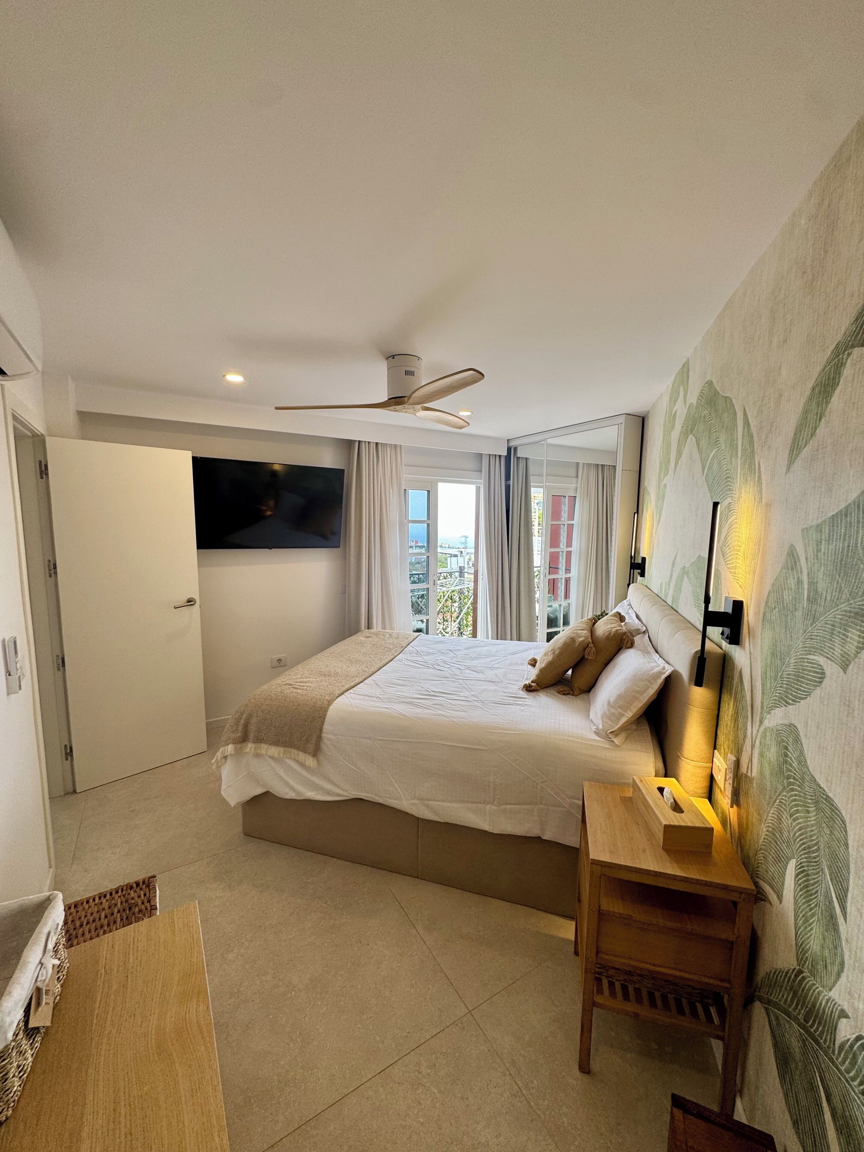 2 bedrooms, iron/ironing board, WiFi, bed sheets