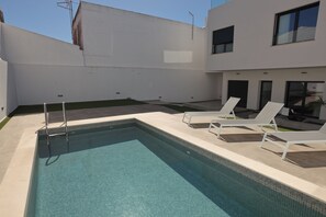 Pool - Vrbo Property (Alvor)
