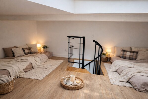 2 bedrooms, desk, iron/ironing board, travel crib