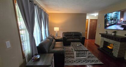 Lights on Watson II in awesome Wichita with cool AC and comfort for work/leisure