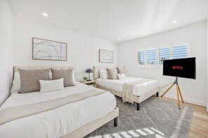 Unclassified image, 5 of 26, button - Pacific Pool Villa (Mission Viejo)