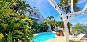 Pool - APPARTEMENT ZIRONDEL, pool , sea view (Petite Île)