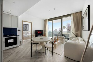 Living area - Luxury 1BR l Burj Khalifa View in Business Bay (Dubai)