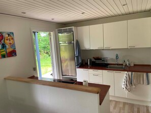 Kühlschrank, Ofen, Herdplatte, Wasserkocher