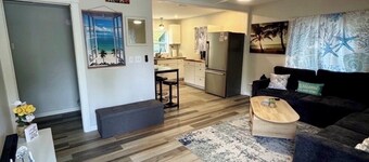 Family Friendly River City Getaway - 2BR with Pool + Spacious Deck, Sleeps 9!