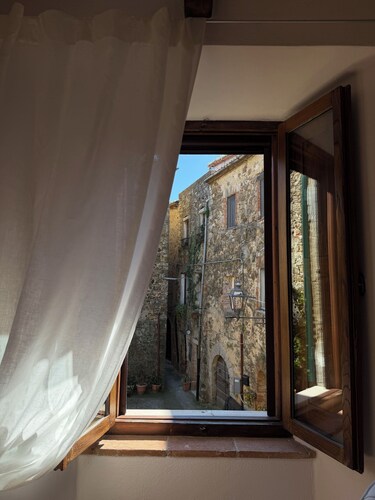 Campanile n1: Montemerano 5km from Terme di Saturnia with 2 bedrooms 2 bathrooms