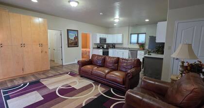 Terrific 2-bedroom villa with AC in charming Fredonia