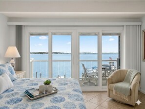 3 bedrooms, desk, free WiFi - Designer Bay View House Private Pier and Boat Slip (Ocean City)
