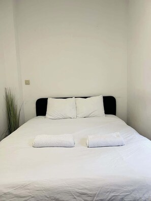 WiFi - Spacious Apartment for 6 near center of Brussels (Anderlecht)
