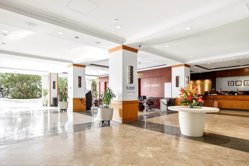 NEW KBM Resorts Free CAR Ilikai Suites Studio Oceanview Condo! Ilk-437