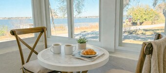 Lakefront Heated Pool Home w/ Hot Tub, Dock & Sunset Views Near LEGOLAND