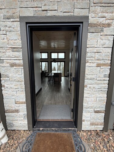 2-bedroom house on the heart of the North Shore of Lake Superior in Beaver Bay