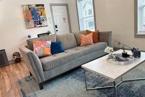 Living area - Montrose / King Bed / Close to Downtown and Med Ctr (Houston)