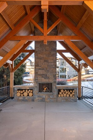 Property grounds - New Luxury Mountain Home | Hot Tub | 3 Fireplaces (Winter Park)