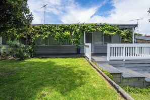Exterior - 550m to Beach | SPA and Large Backyard | Sleep 9 (Ocean Grove)