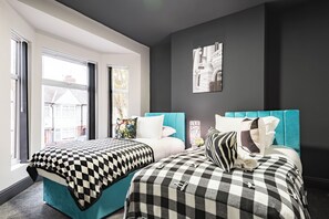 4 dormitorios, tabla de planchar con plancha, wifi gratis y ropa de cama