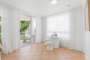 Interior - Santorini Palms - Relaxing Coastal Escape (Miami)