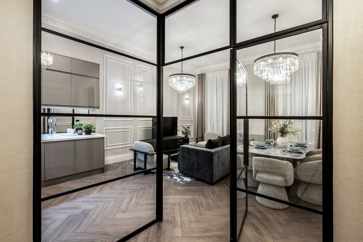 프레지덴셜 아파트, 침실 3개 | 거실