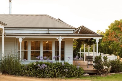 Dufflebird Farm - Peaceful Country Escape