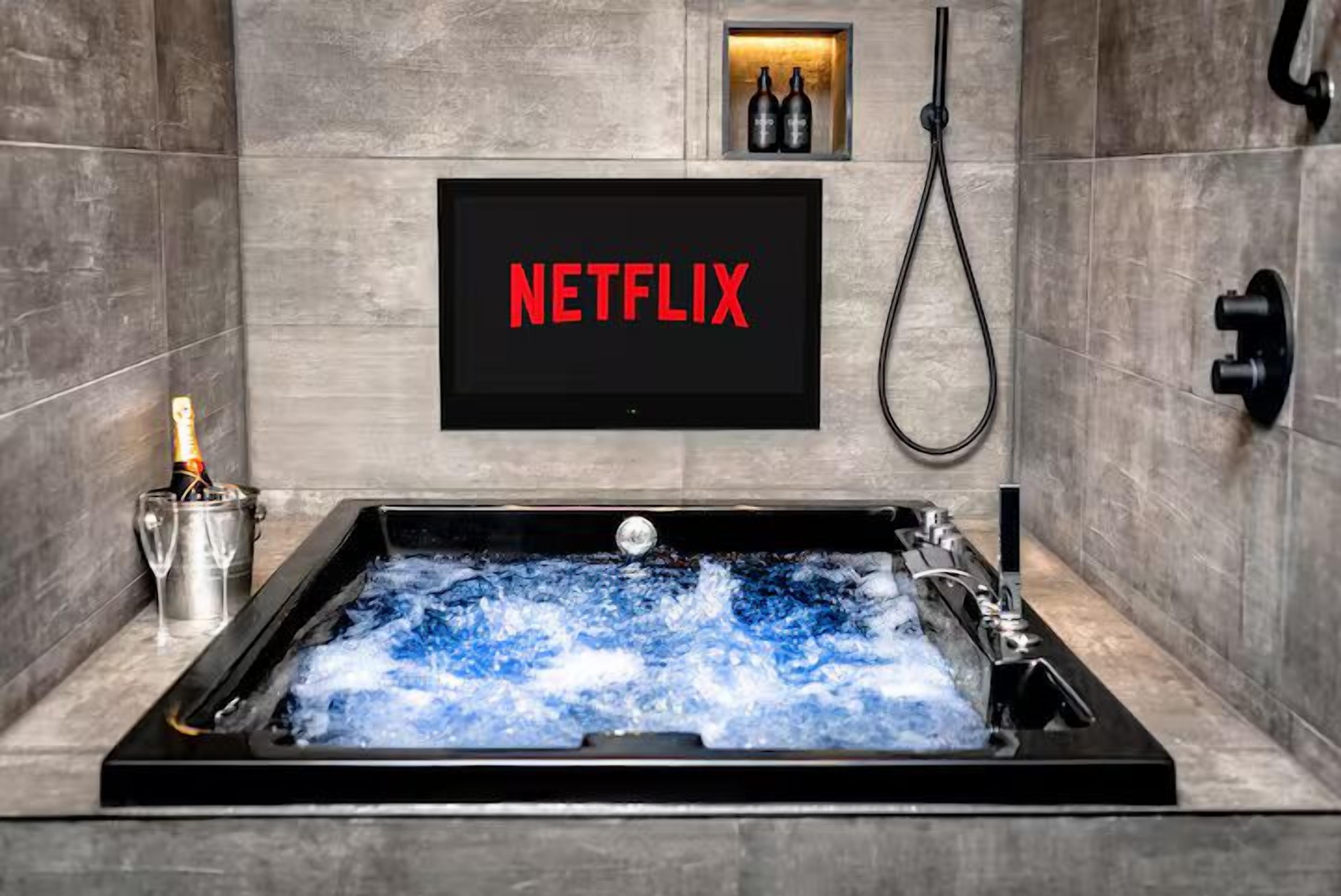 Romantic Apartment, Patio, Courtyard View | Pool