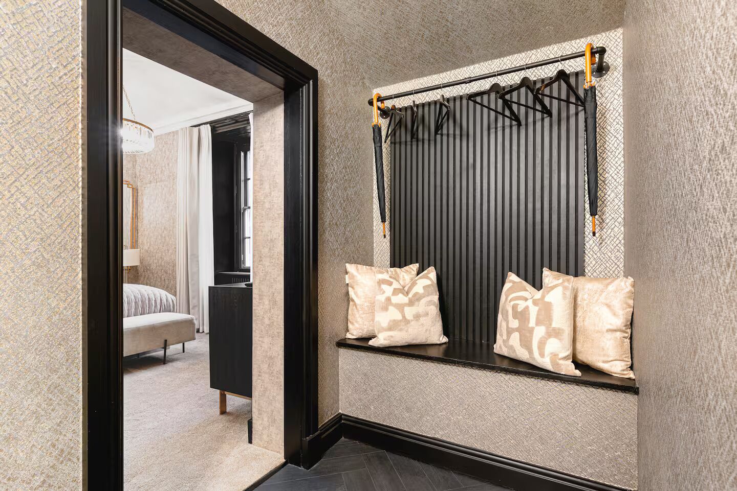 Luxury Apartment, City View (1)