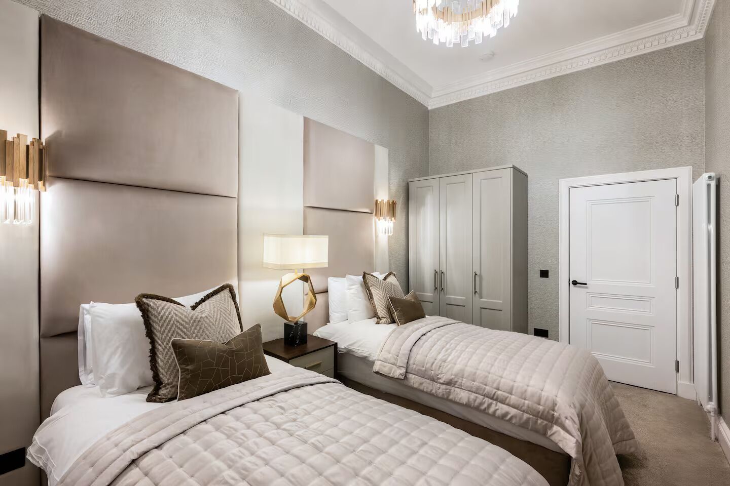 Luxury Apartment, City View