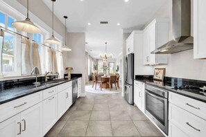 Fridge, microwave, oven, stovetop - Coastal Reset by Stay on 30a (Seacrest)