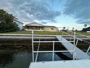 Property grounds - Tranquil Waterfront Home in Hernando Beach (Hernando Beach)