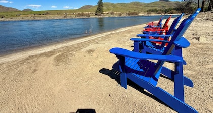 Riverfront Lodge in White Bird, ID – 1BR w/ Panoramic Views & Breakfast Unit 2